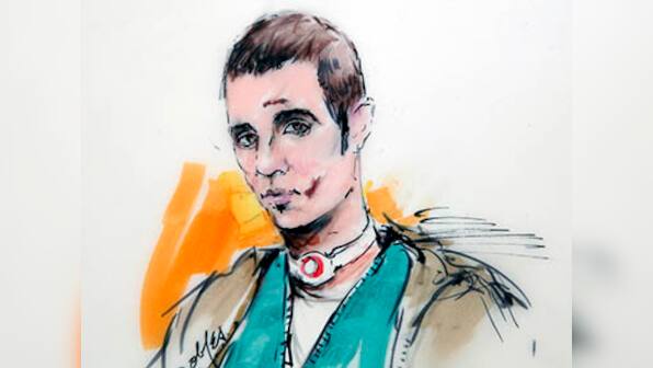 Suspect in LA airport shooting pleads not guilty 