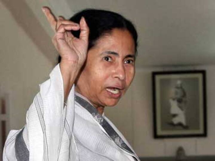 Mamata Banerjee hauls ministers, bureaucrats Mamata Banerjee hauls ministers, bureaucrats
