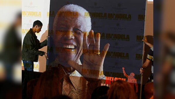 In final hours, Mandela was surrounded by friends, family 