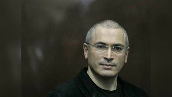 Putin pardons jailed tycoon Khodorkovsky, grants Pussy Riot members amnesty  