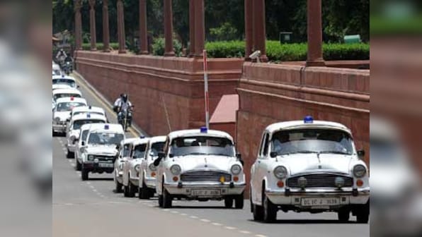 Only constitutional authorities can use lal batti cars, says SC