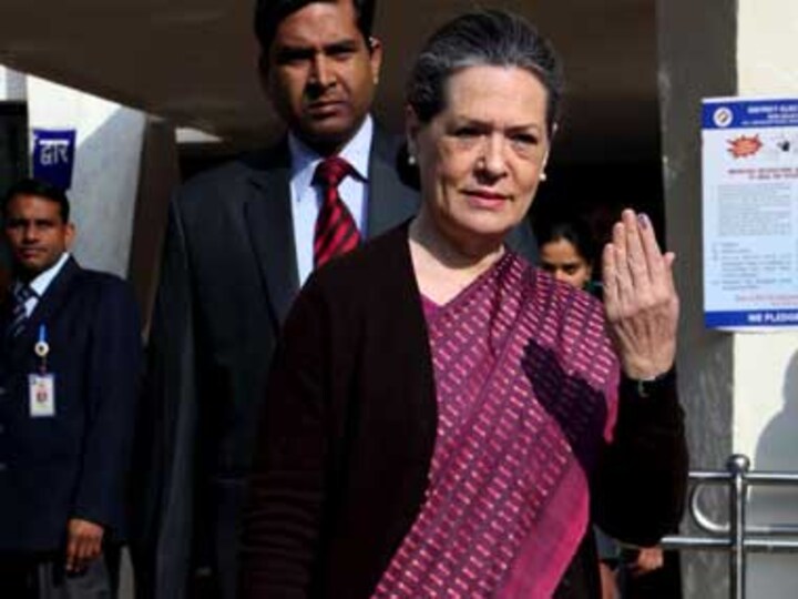 Delhi elections: Sonia votes, hopes for fourth term for Dikshit