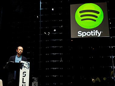 Spotify rolls out free music service to mobile devices