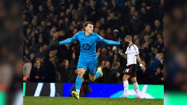 Spurs snatch win at Fulham to ease pressure on Villas-Boas