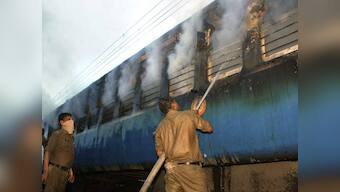 Agonising wait for kin begins after Bangalore-Nanded Express crash