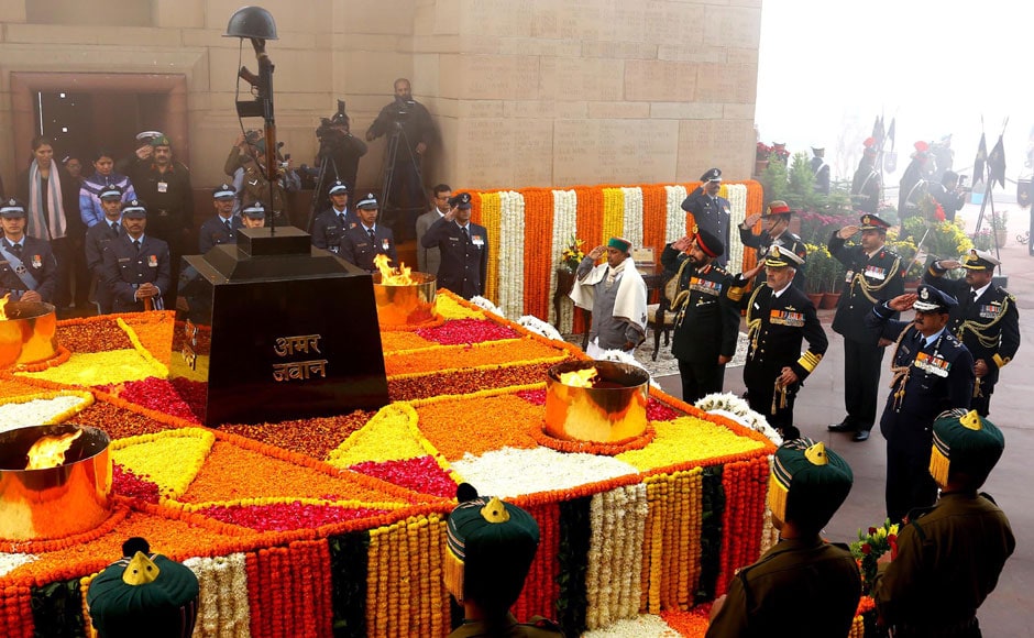 Images: India Remembers 1971 War Martyrs On Vijay Diwas - Photos News ...