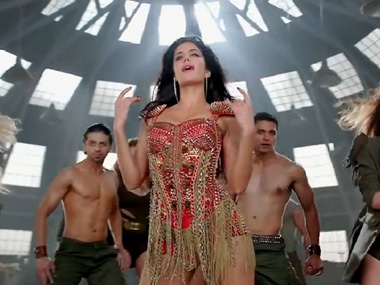 Katrina Kaif's looking hot in Dhoom:3, but what's she wearing? Katrina Kaif's looking hot in Dhoom:3, but what's she wearing?