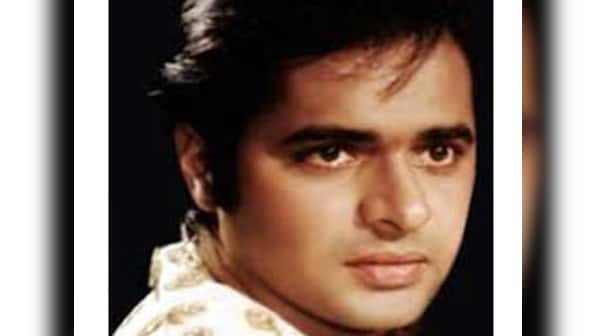 The aam aadmi's actor, Farooq Sheikh, no more: Twitter reacts