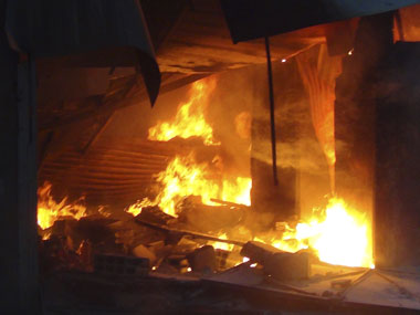 Andhra Pradesh train fire: Forensic experts begin investigations Andhra Pradesh train fire: Forensic experts begin investigations