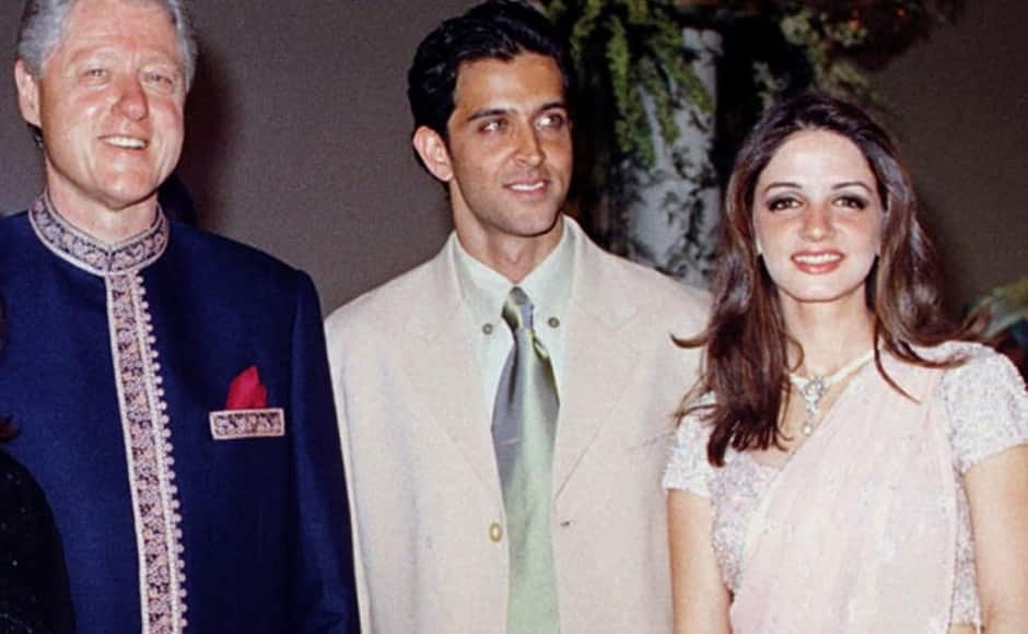Hrithik and Sussanne Roshan poses with Bill Clinton. 