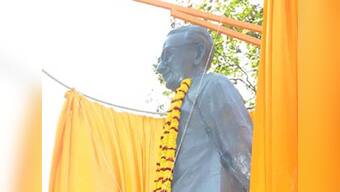 Criticism prompts artist to re-do face of K Karunakaran statue in Kerala