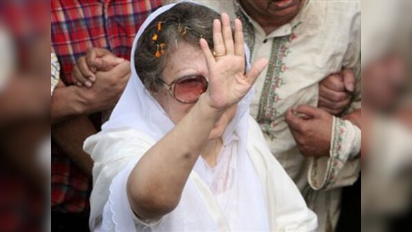 Bangladesh: Security forces lay siege around Khaleda Zia's house