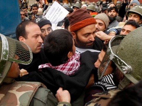 Yasin Malik, family thrown out of Delhi hotel, says JKLF Yasin Malik, family thrown out of Delhi hotel, says JKLF