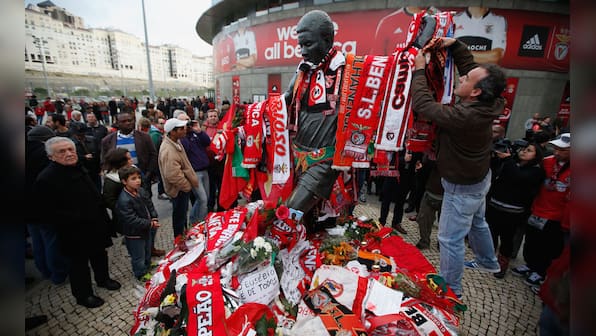 Photos: Portuguese soccer legend Eusebio dies at 71