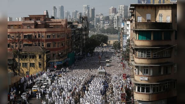 Thousands throng the streets to mourn the passing of Syedna Mohamed Burhanuddin 