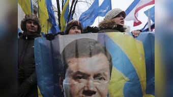 Options narrow for Yanukovich as Kiev heaves with violence