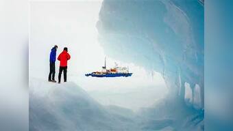 Vessel carrying rescued Antartic passengers resumes journey