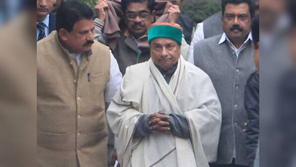 Antony, Ravi among Congress leaders paying last respect to Pushkar