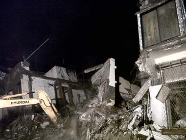 Four-storey building collapses in Himachal Pradesh's Shimla: Watch Four-storey building collapses in Himachal Pradesh's Shimla: Watch