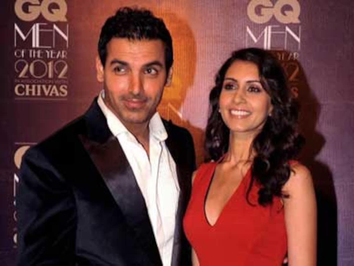 John Abraham e Priya Runchal 2023