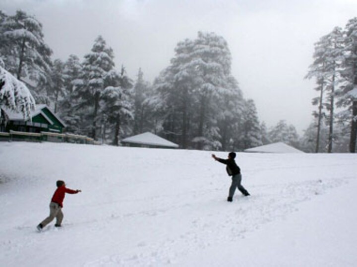 Fresh snowfall leads to closure of highway in J&K