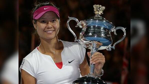 Li Na steamrolls Cibulkova to lift maiden Australian Open title