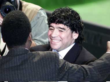 Maradona blasts Pele for 'Beethoven' comment Maradona blasts Pele for 'Beethoven' comment