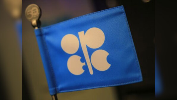 Saudi Arabia seeks extending cooperation between OPEC and non-OPEC oil producers to shore up crude prices