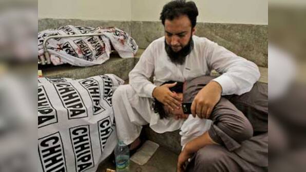 Policeman killed, five injured after bombing in northwest Pakistan