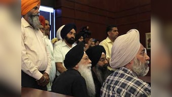 Lawmaker calls for end of ban on Sikh articles in US military