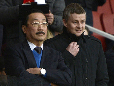 Likely Cardiff boss Solskjaer watches with Tan Likely Cardiff boss Solskjaer watches with Tan