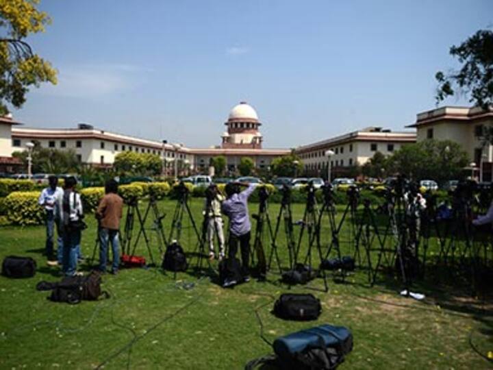 May seek review of mercy for death row convicts : Centre tells SC