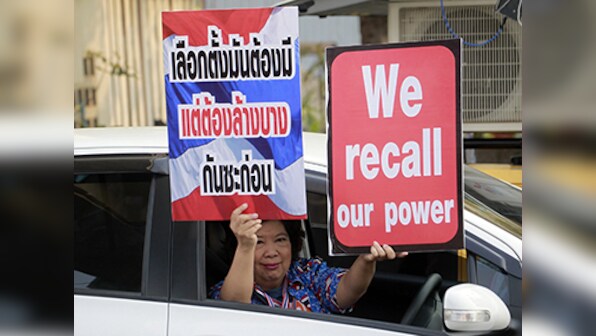 Thai anti-govt protester killed, adds to doubts over election