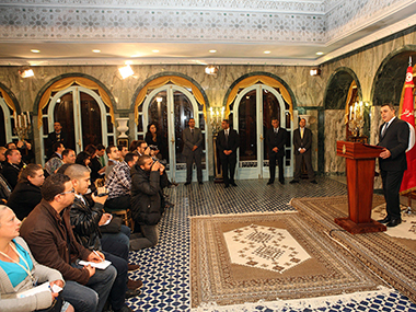 Tunisia approves new constitution, appoints government Tunisia approves new constitution, appoints government