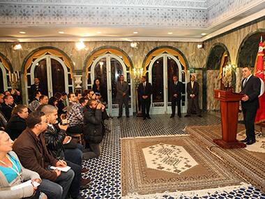 Tunisia approves new constitution, appoints government