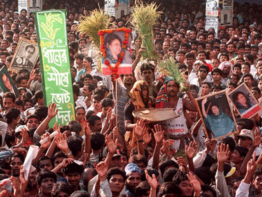 Bangladesh: Poll unrest has dealt a blow to garments industry Bangladesh: Poll unrest has dealt a blow to garments industry