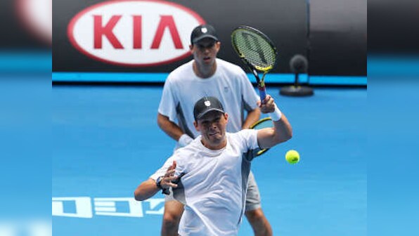 Top-seeded Bryans knocked out of Australian Open