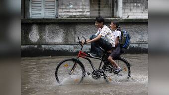 Kolkata: Police taking fines from us illegally, say cyclists
