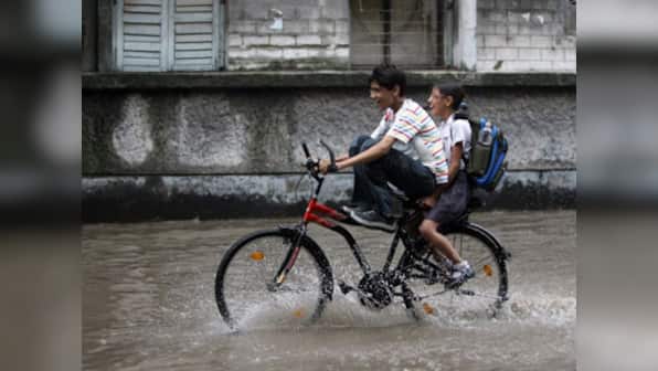 Kolkata: Police taking fines from us illegally, say cyclists
