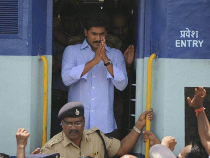 Quid pro-quo case: Jagan Reddy, Srinivasan appear before CBI court