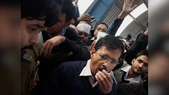 After Janata Darbar debacle, Kejriwal urges Delhi to file complaints online