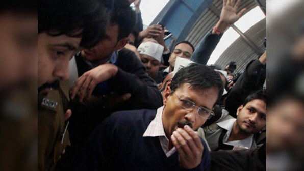 After Janata Darbar debacle, Kejriwal urges Delhi to file complaints online