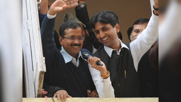 Kejriwal protest: Delhi Police stops CM's car