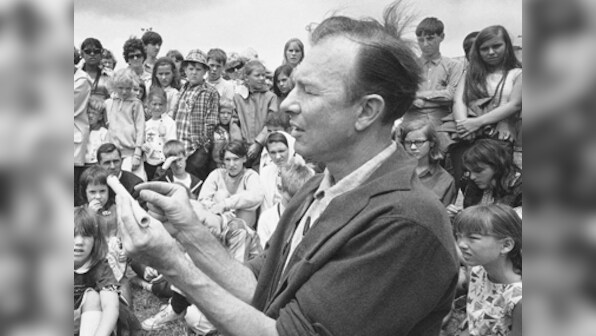 Pete Seeger, the man who taught 'We Shall Over Come' to US, dies at 94  