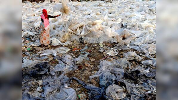 How Indian scientists are turning plastic bags into car fuel