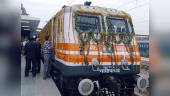 Passengers panic as smoke emanates from Shatabdi Express