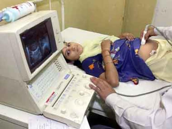 Pakistan: Islamabad's top Shariat court legalises 'test tube babies', surrogacy still 'un-islamic'