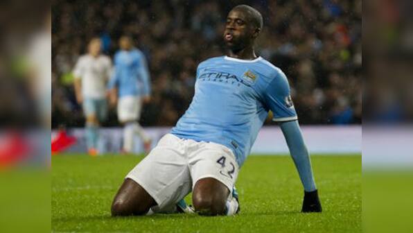 While United struggle, City cruise to 6-0 win