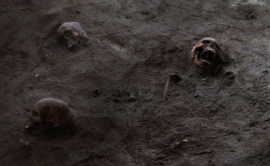 Human skulls are seen at a construction site in the former war zone in Mannar, about 327 km (203 miles) from the capital Colombo. Picture taken January 16, 2014. Reuters Human skulls are seen at a construction site in the former war zone in Mannar, about 327 km (203 miles) from the capital Colombo. Picture taken January 16, 2014. Reuters