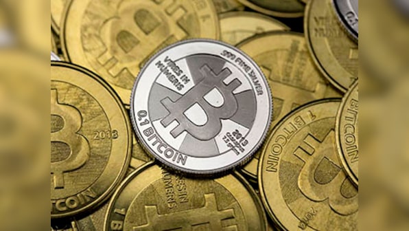 Bitcoin slides by over $1,000 within 48 hours after traders opt for clone called Bitcoin Cash